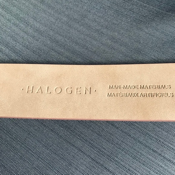 NWOT Halogen Circle Buckle Croc Embossed Belt - Picture 4 of 6